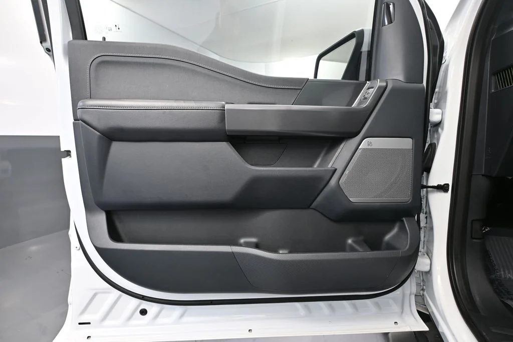 Used 2025 White Ford Lariat image 18