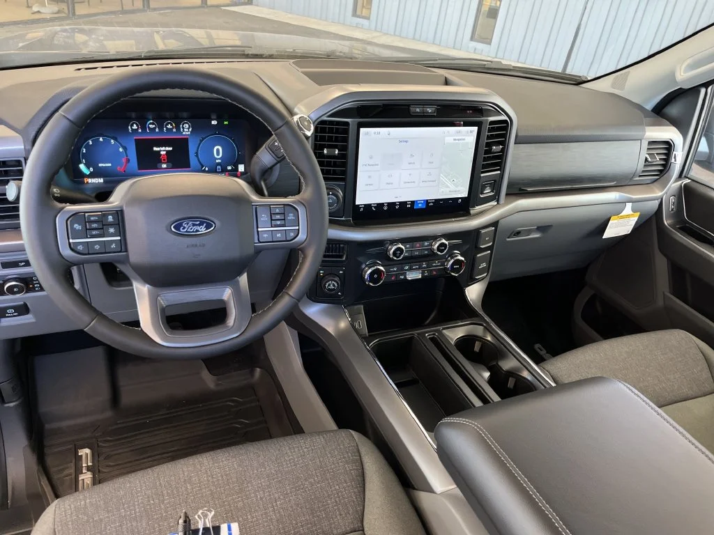 New 2026 Agate Black Metallic Ford XLT image 15