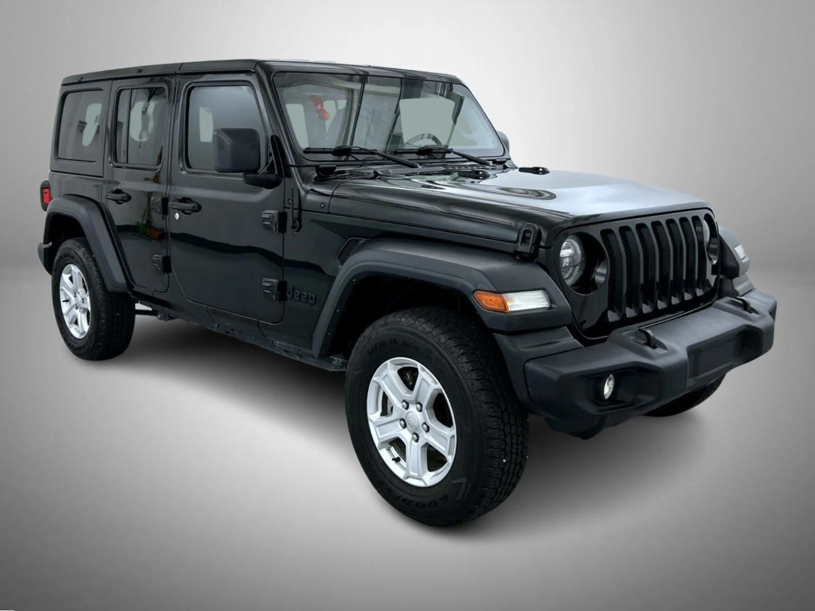 Used 2023 Black Jeep Sport S image 3