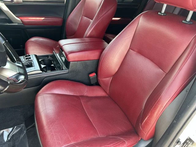 Used 2021  Lexus 460 Luxury image 35