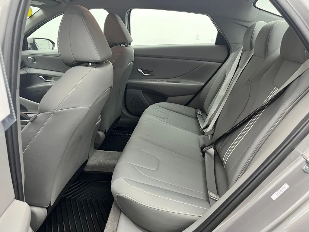 Used 2023 Silver Hyundai SEL image 37
