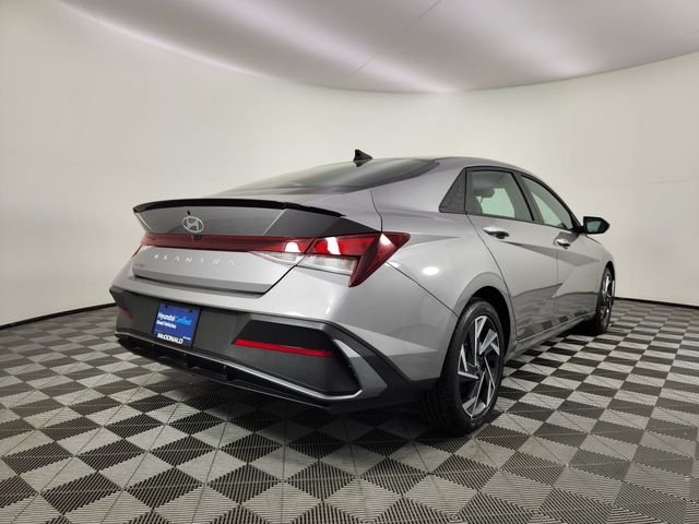 Used 2025 Silver Hyundai SEL Sport image 5