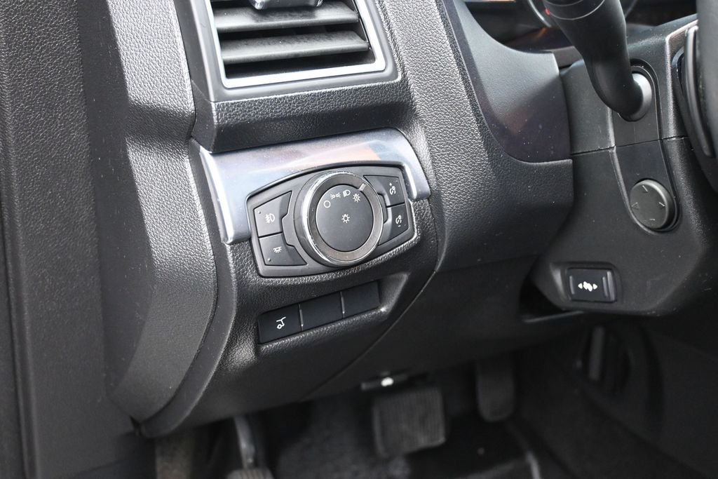 Used 2017 White Ford Limited image 21