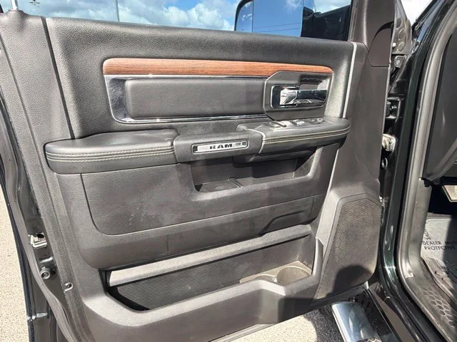 Used 2017 Black Forest Green Pearlcoat Ram Laramie image 17