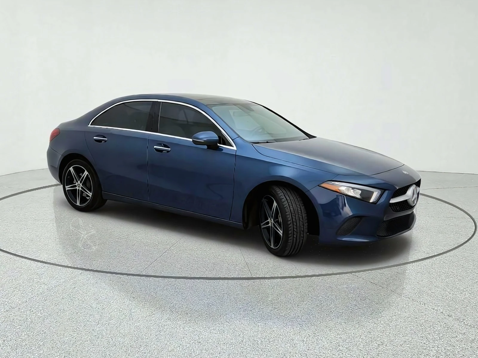 Used 2022 Denim Blue Metallic Mercedes-Benz A 220 image 5