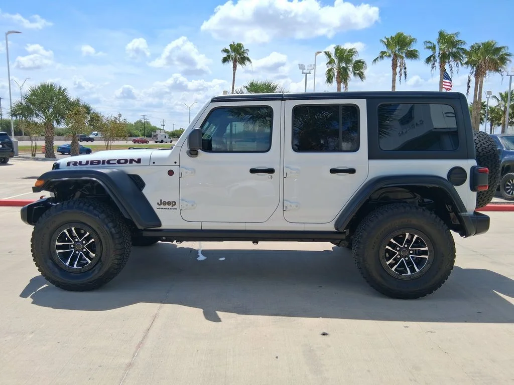 Used 2025 White Jeep Rubicon image 3