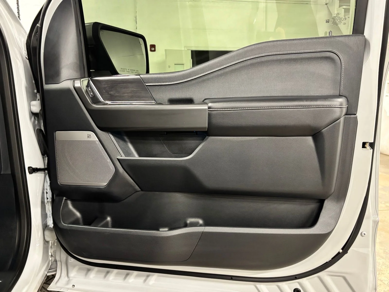 Used 2024 White Ford Lariat image 23