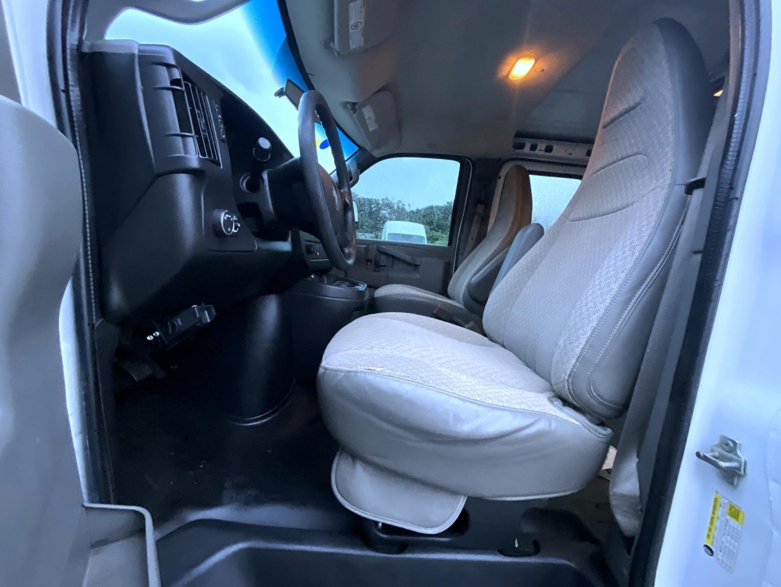 Used 2016 White GMC Work Van image 11