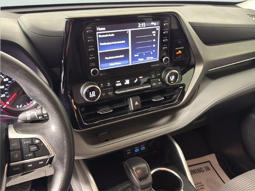 Used 2022 Silver Toyota L image 20