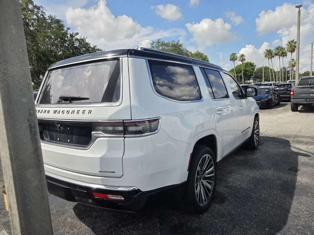 Used 2023 Bright White Clearcoat Jeep Series III image 5