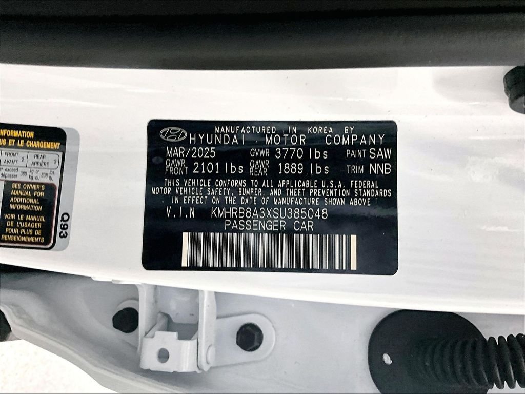 Used 2025 Lunar White Hyundai SE image 33