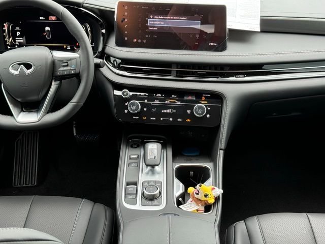 New 2027 MINERAL BLACK INFINITI Luxe FWD image 27