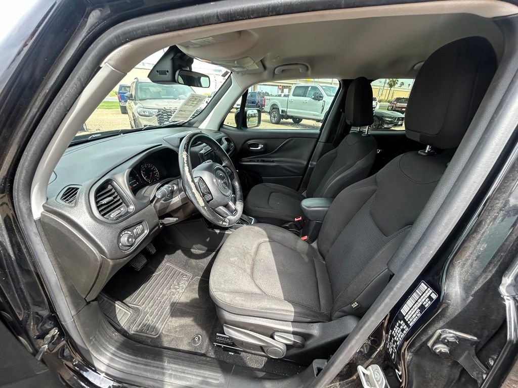Used 2018 Black Jeep Latitude image 11