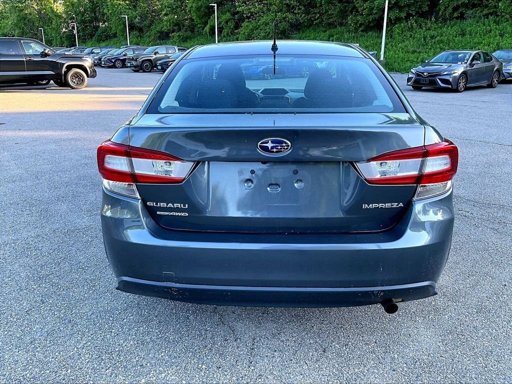 Used 2019 Gray Subaru 2.0i image 10