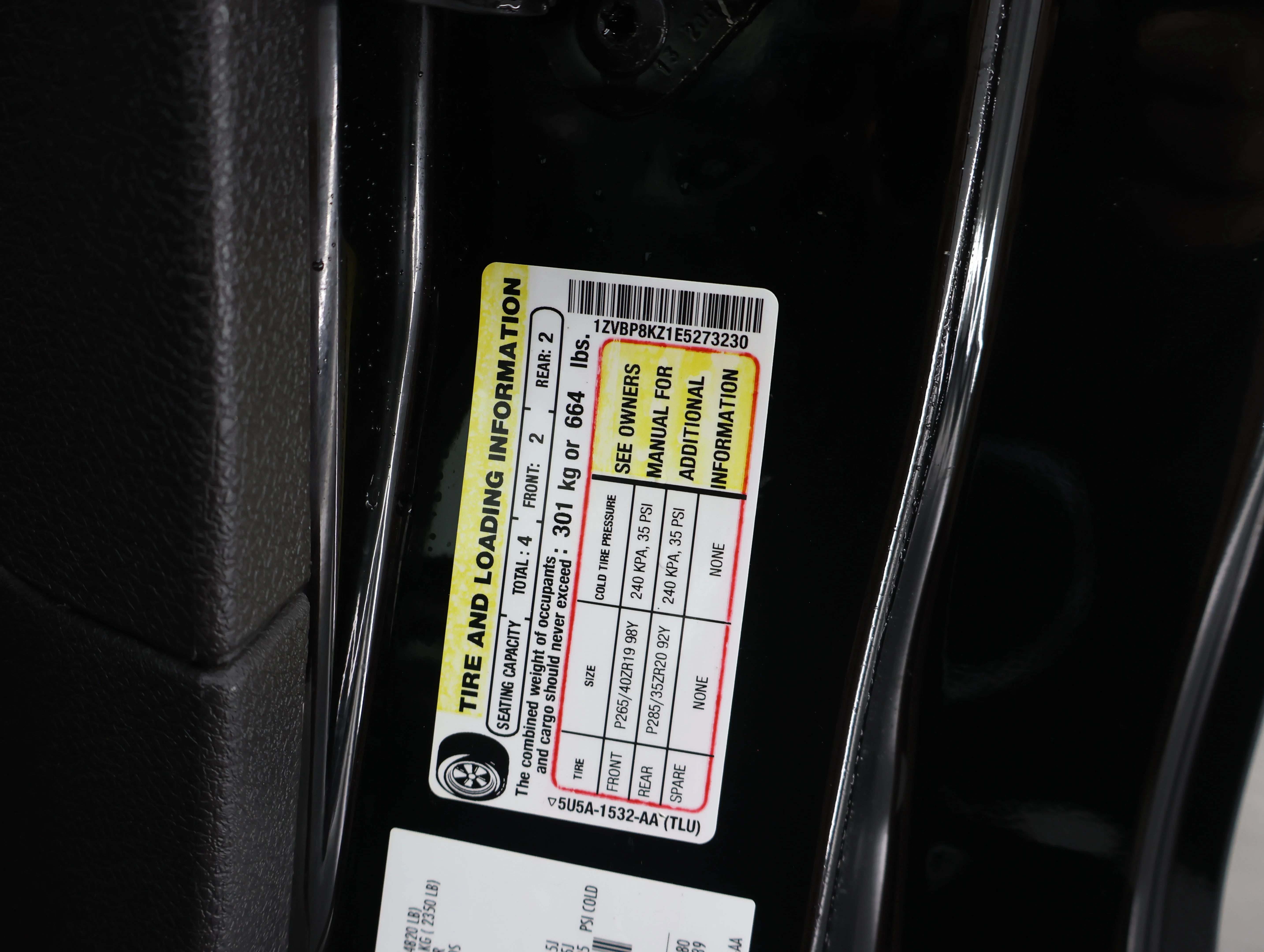 Used 2014 Black Ford Shelby GT500 image 69