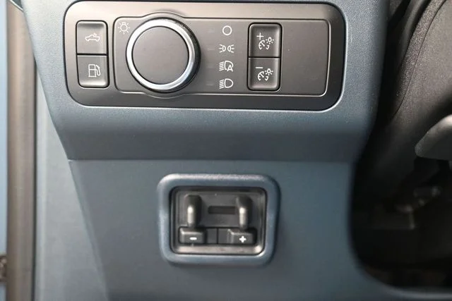 New 2026 Azure Gray Metallic Tri-Coat Ford XLT image 8