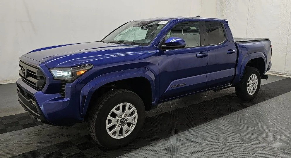 Used 2024 Blue Toyota SR5 image 3