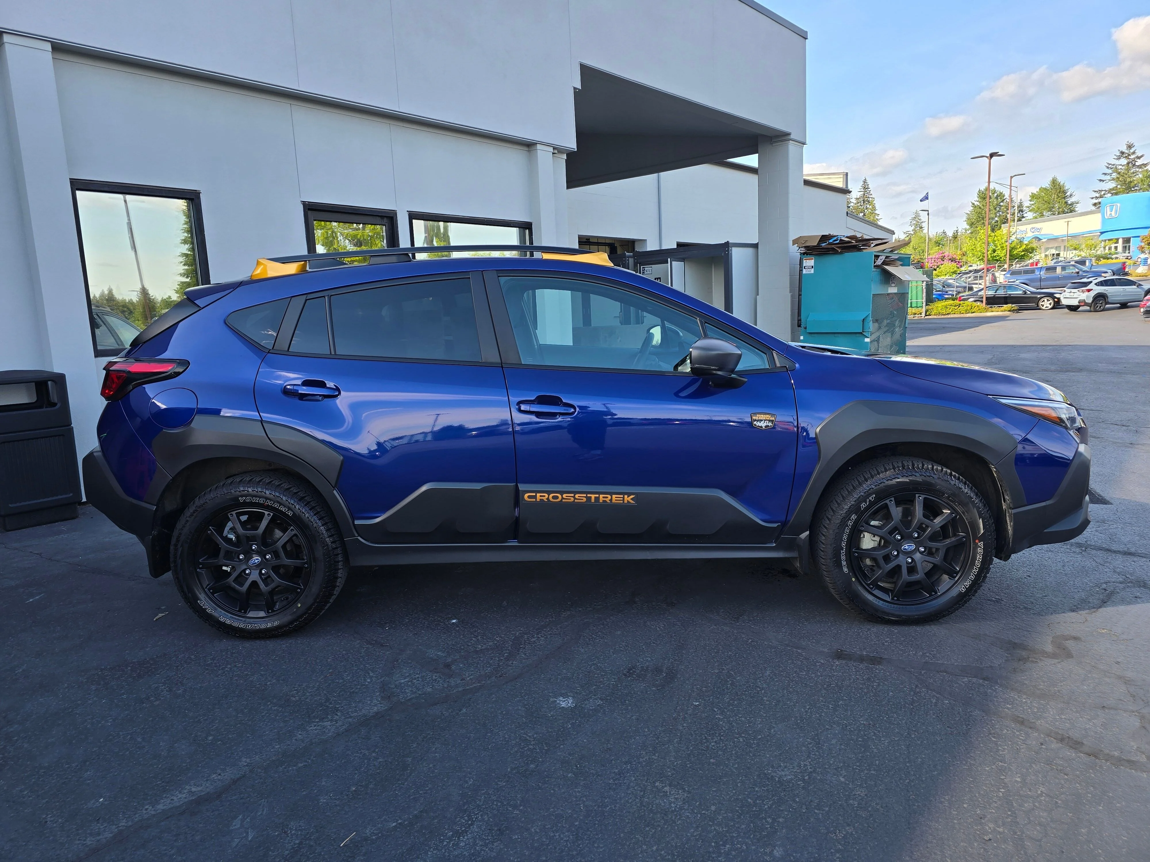 Used 2025 Sapphire Blue Pearl Subaru Wilderness image 3