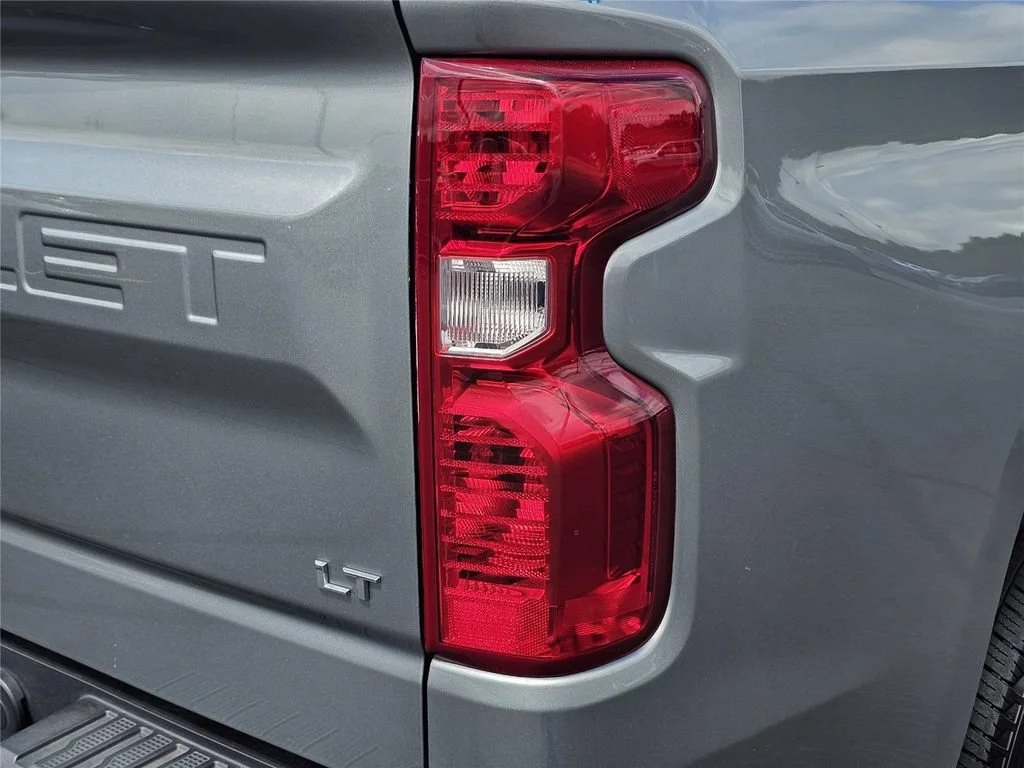 Used 2023 Sterling Gray Metallic Chevrolet LT image 9