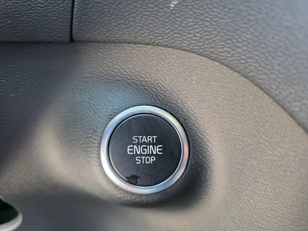 Used 2026  Volvo Plus image 19