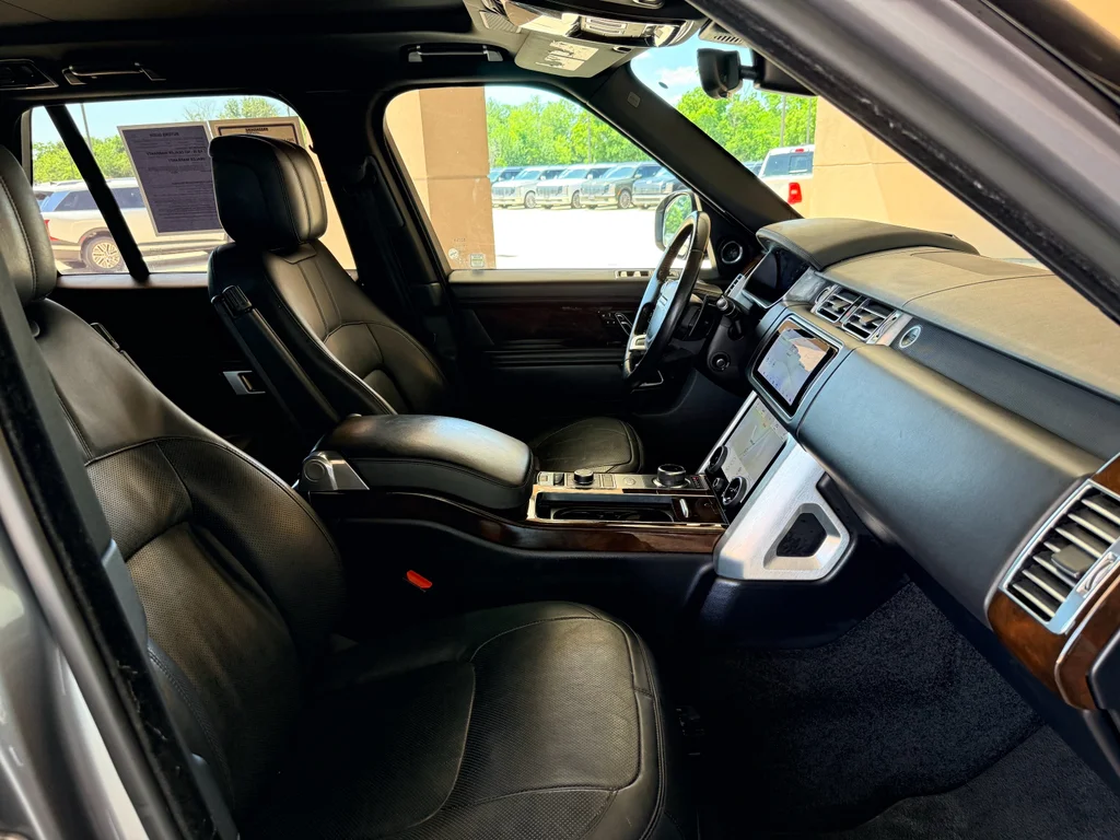 Used 2021 Eiger Grey Metallic Land Rover Westminster image 14