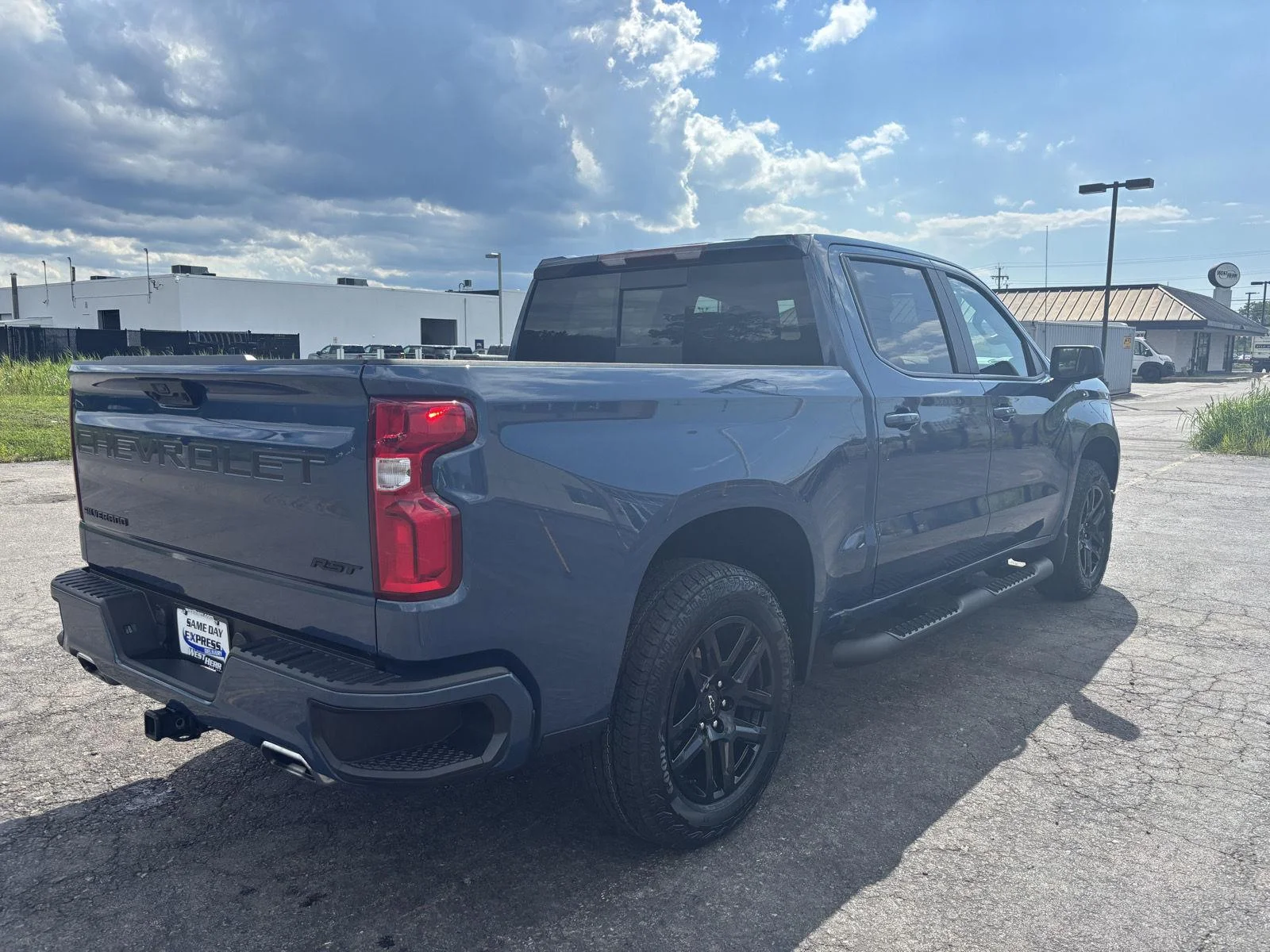 Used 2024 Lakeshore Blue Metallic Chevrolet RST image 7