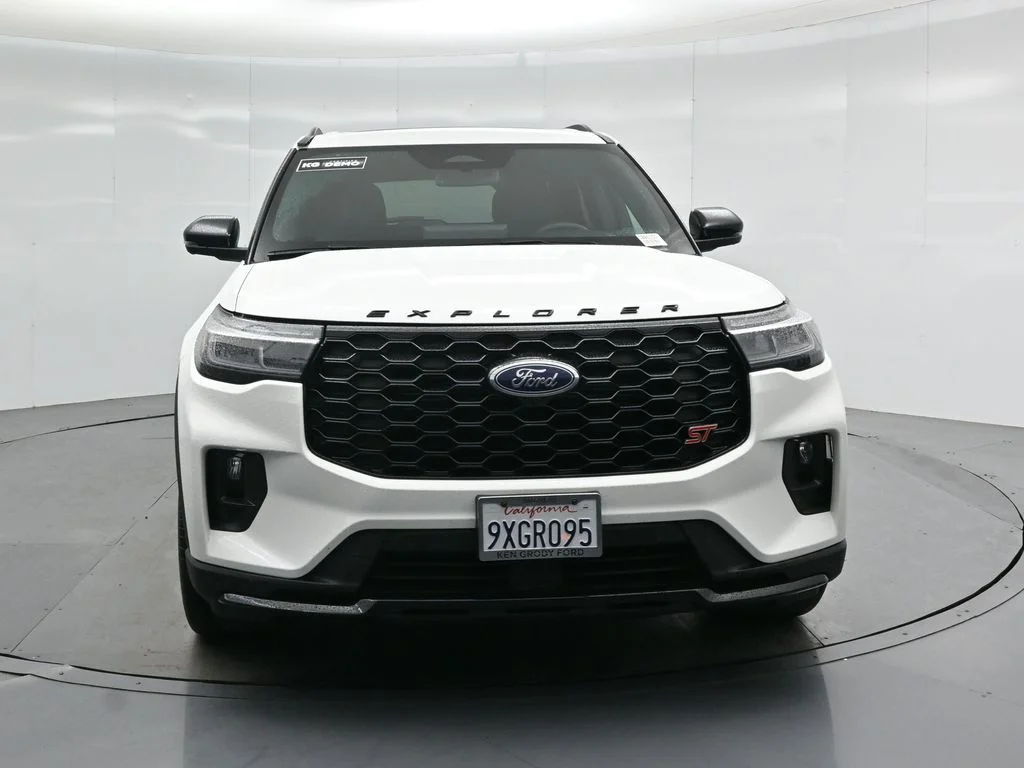 New 2026 Star White Metallic Tri-Coat Ford ST image 26