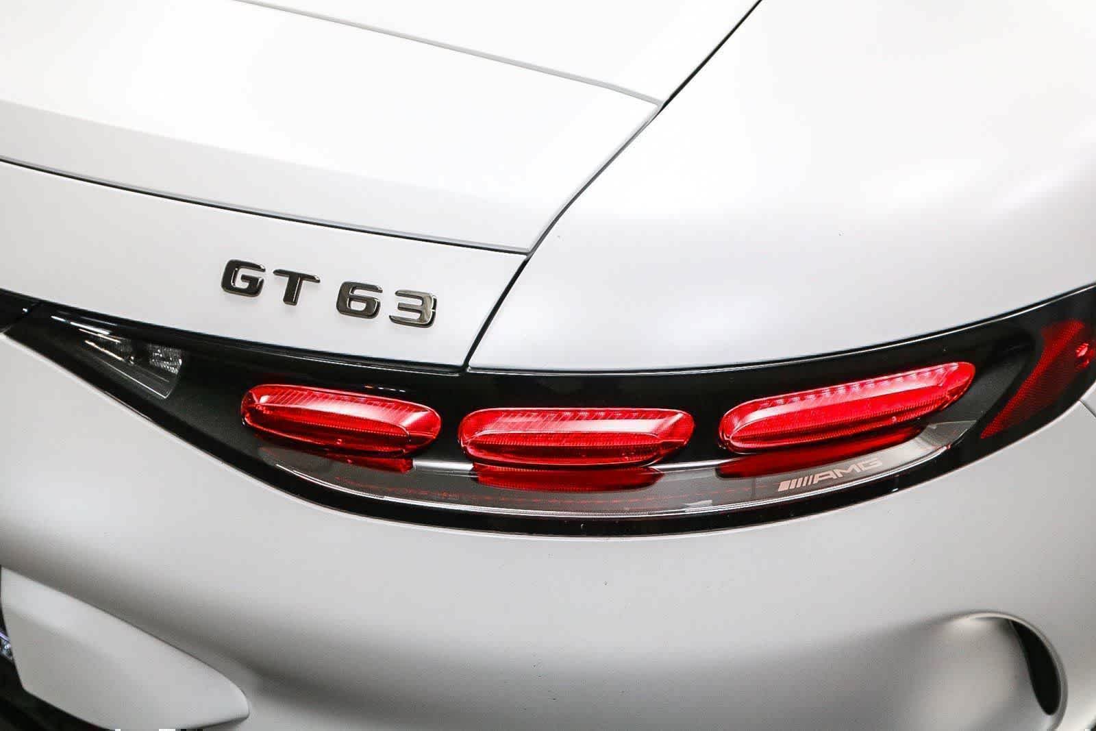 New 2025 MANUFAKTUR paint MANUFAKTUR opalite white magno Mercedes-Benz AMG® GT 63 Coupe image 9