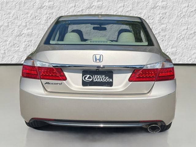 Used 2014 Silver Honda EX-L image 4