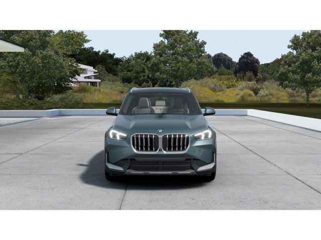 New 2026 Cape York Green Metallic BMW xDrive28i image 3
