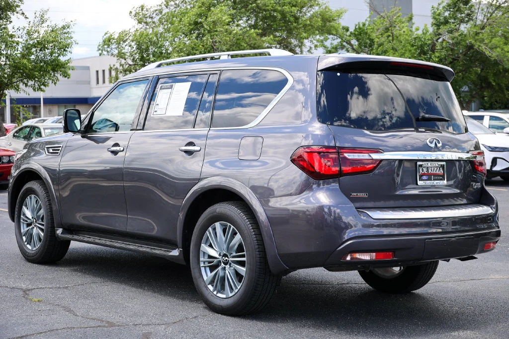 Certified Used 2024 Gray INFINITI LUXE image 23