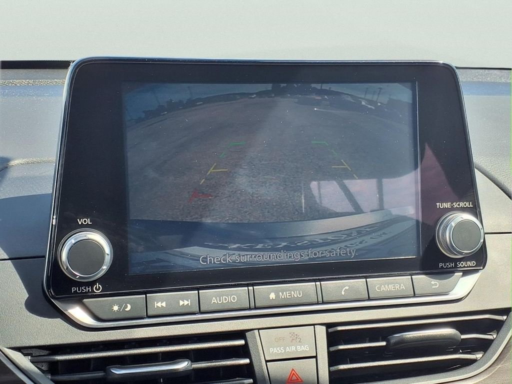 Used 2025 Gray Nissan SV FWD image 11