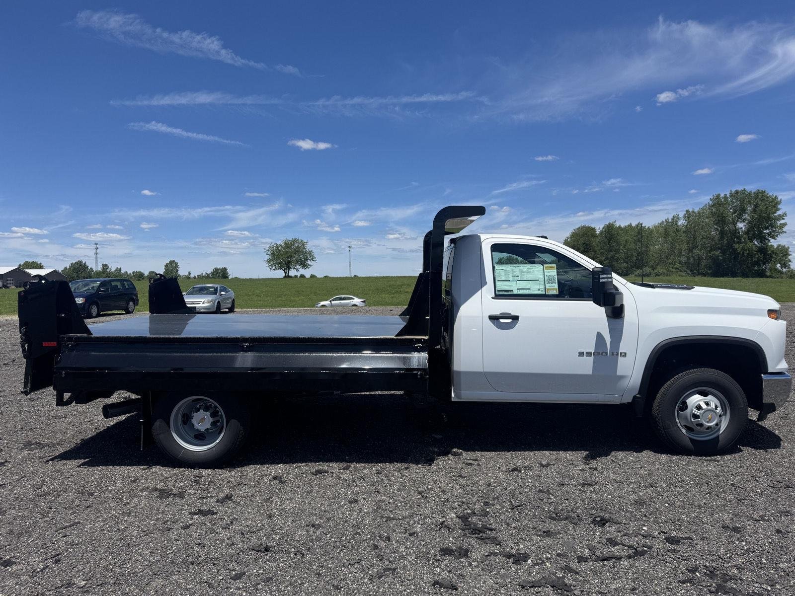 New 2026 Summit White Chevrolet Work Truck image 7