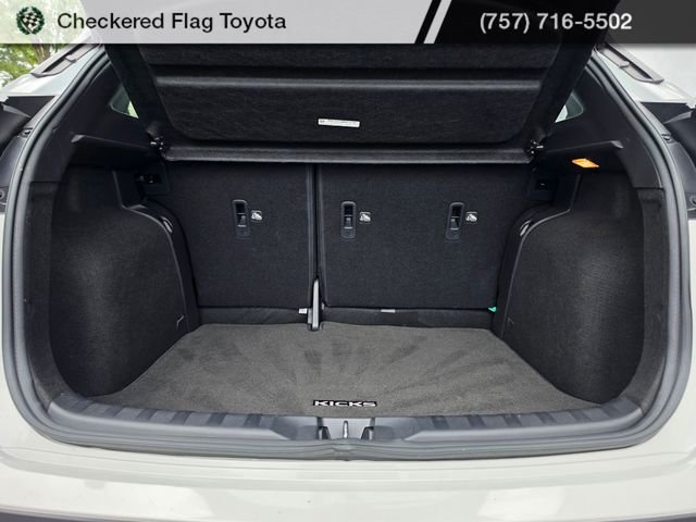 Used 2024 Aspen White Tricoat/Super Black Nissan SR image 16