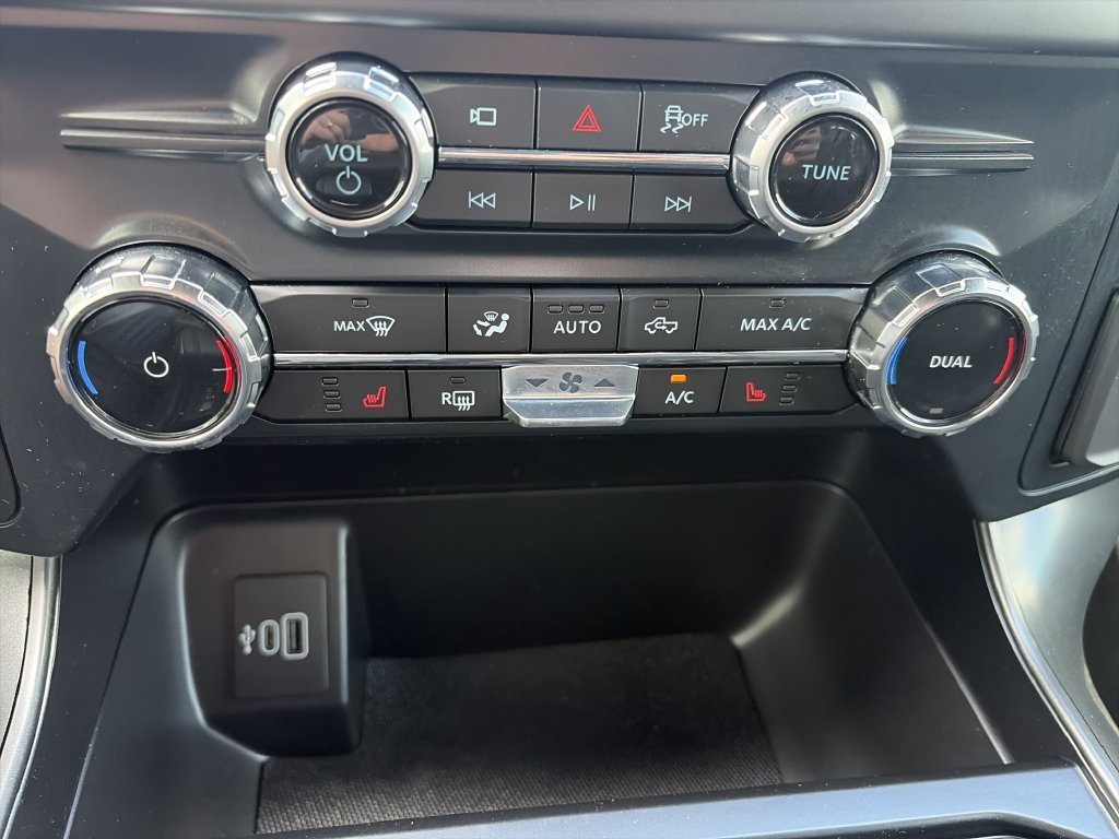 Certified Used 2026 Black Metallic Ford Tremor image 25
