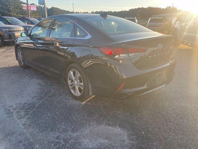 Used 2018 Black Hyundai Limited image 3