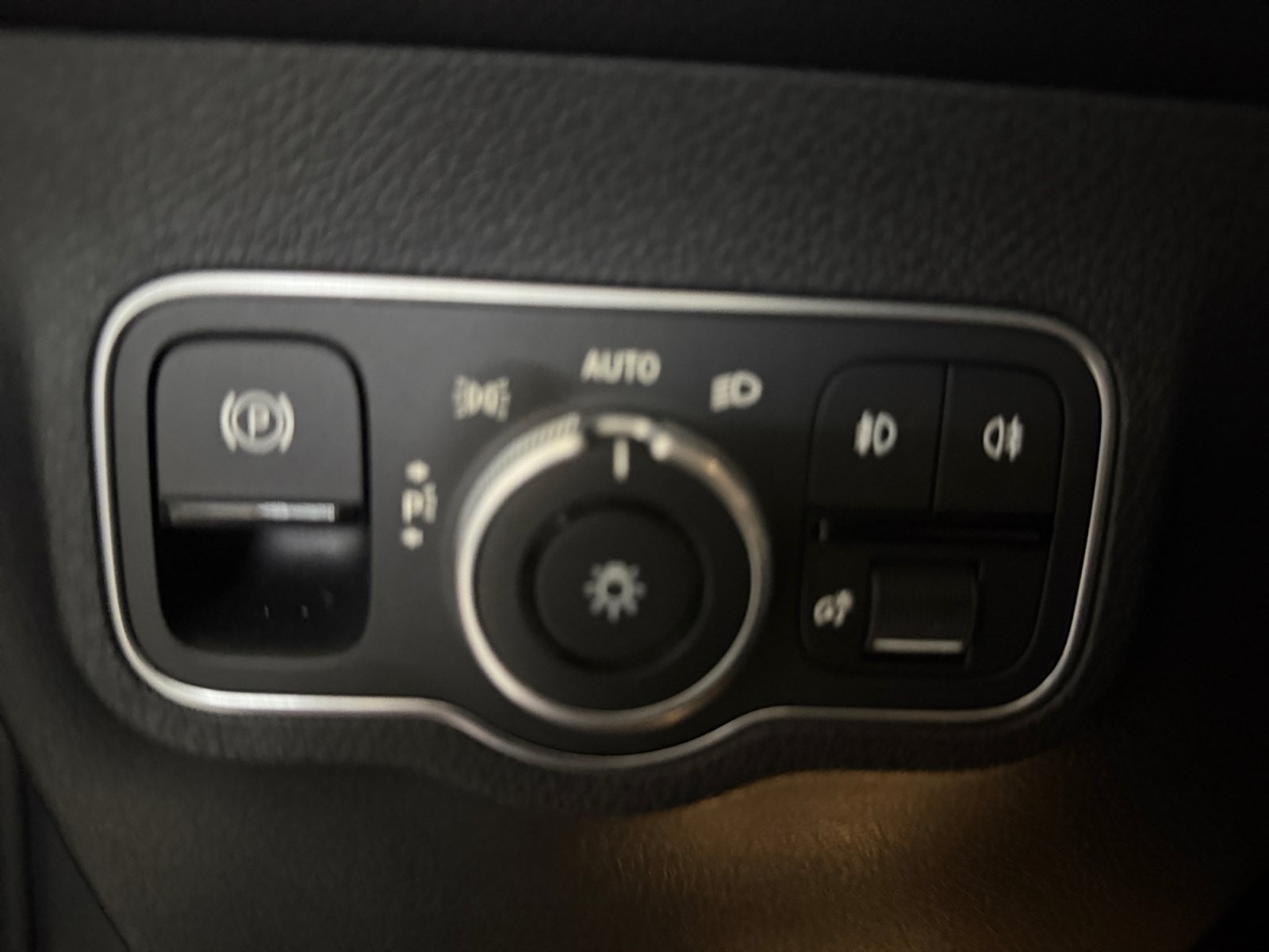 Used 2026 Black Mercedes-Benz GLB 250 image 24