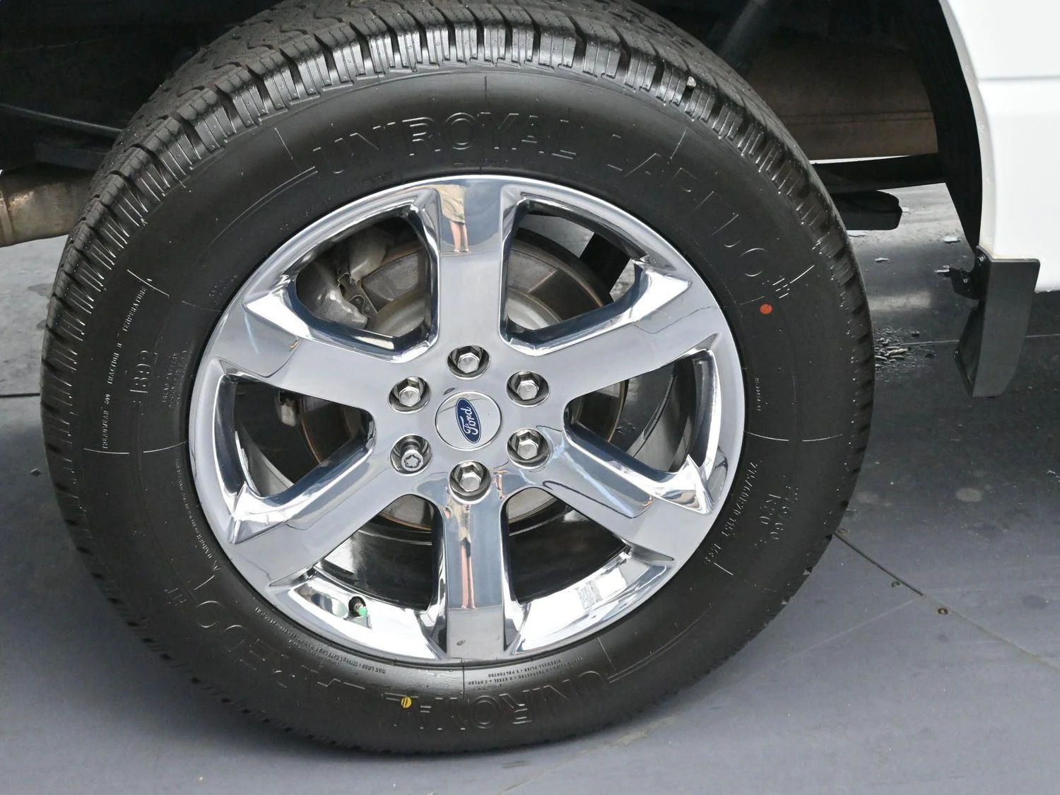 Used 2022 Star White Metallic Tri-Coat Ford LARIAT image 36