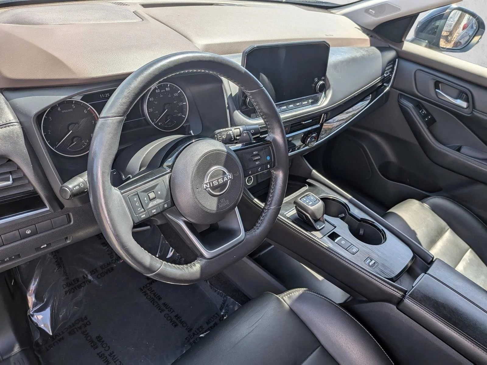 Used 2022 Super Black Nissan SL image 10