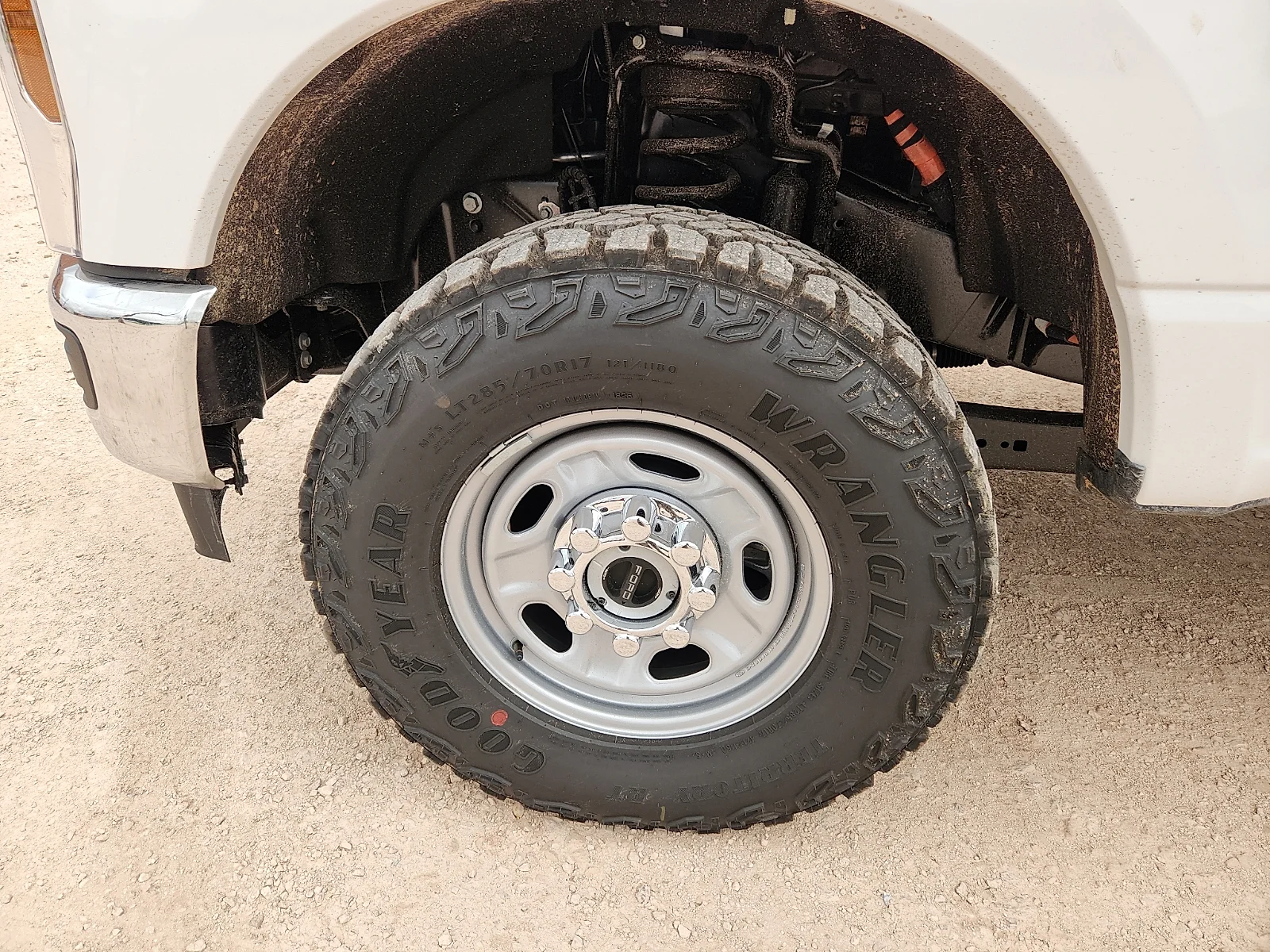New 2026 Oxford White Ford F-250® XL image 9
