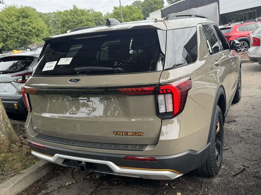 New 2026 Marsh Gray Ford Tremor® image 7