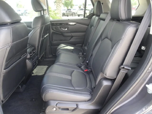 Used 2025 Modern Steel Metallic Honda EX-L image 10