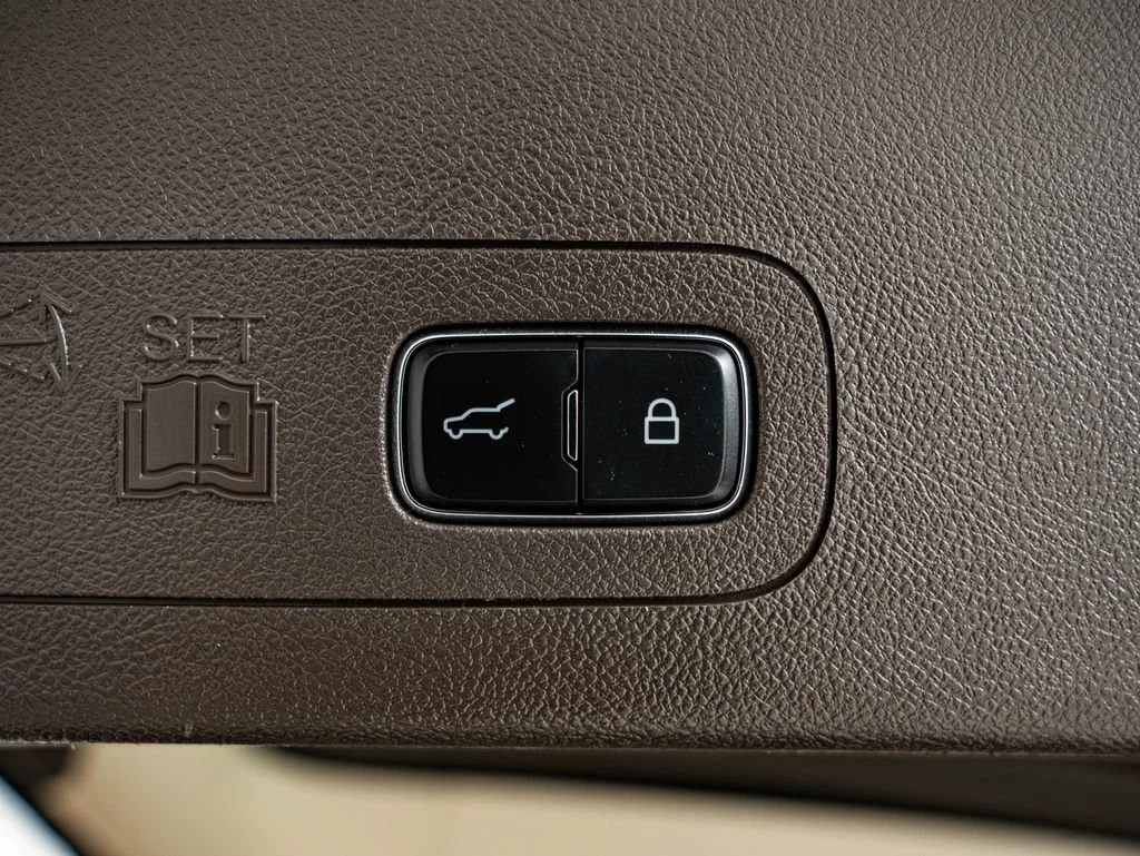 Used 2021 Flight Blue Lincoln Reserve image 22