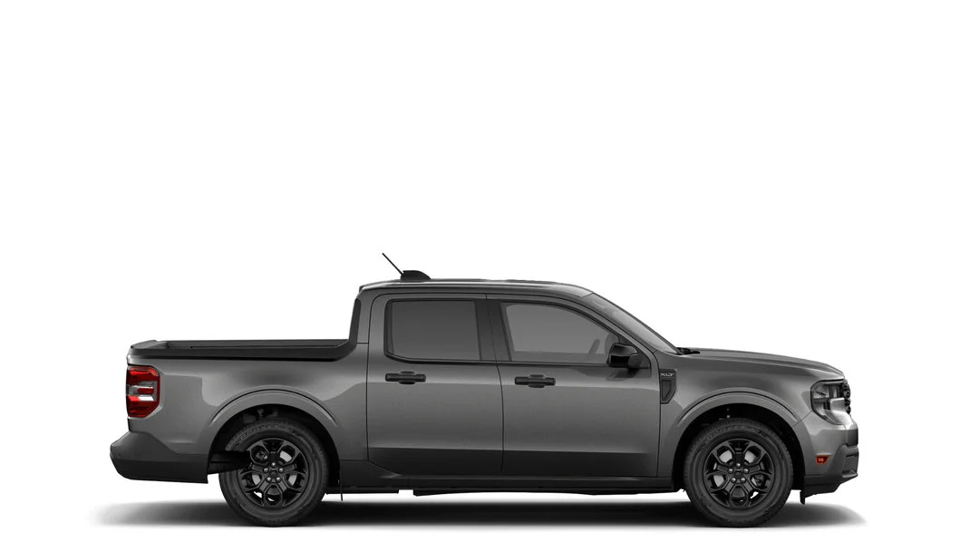 New 2026 Carbonized Grey Metallic Ford XLT image 5
