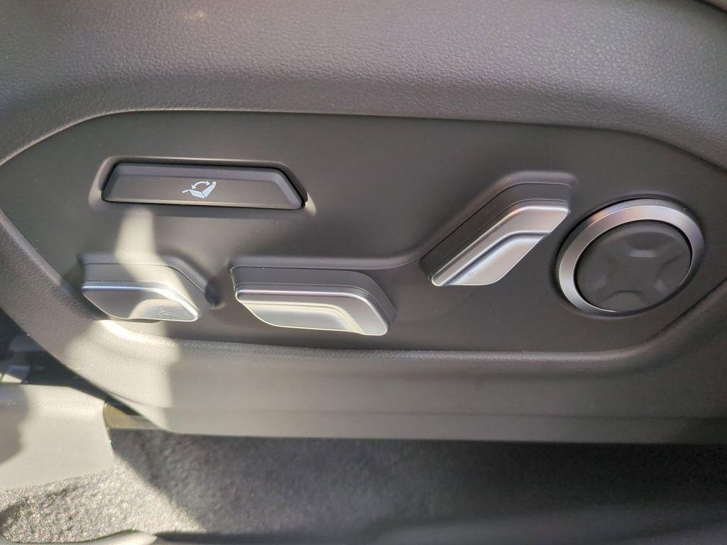 New 2026 White Hyundai Calligraphy FWD image 23