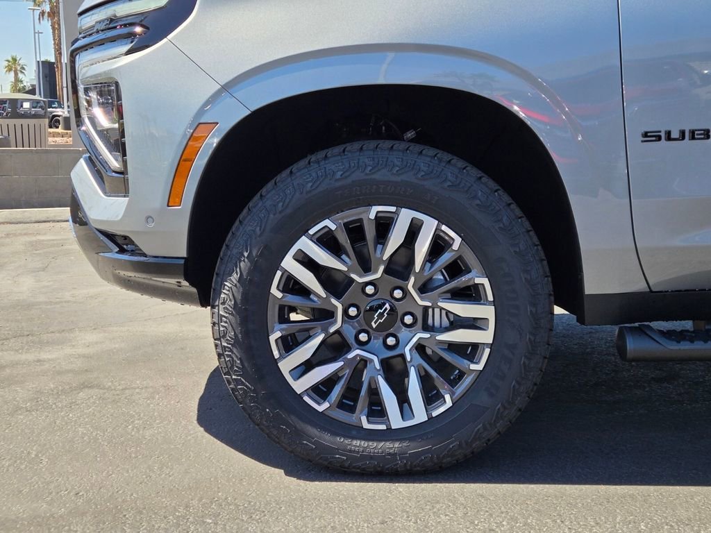 2026 Chevrolet Suburban Z71 - Photo 5