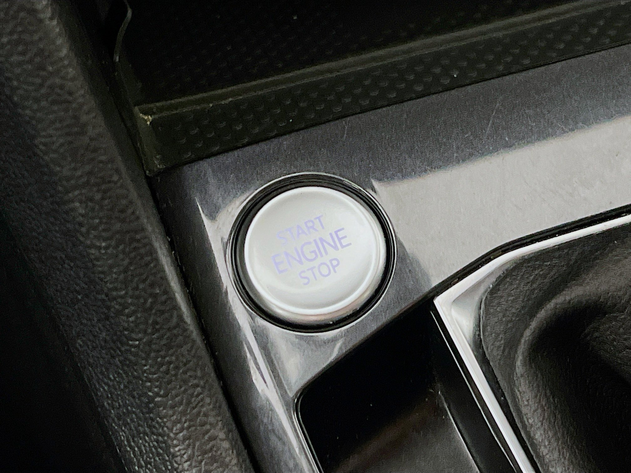 Used 2024 Silver Volkswagen SE image 16