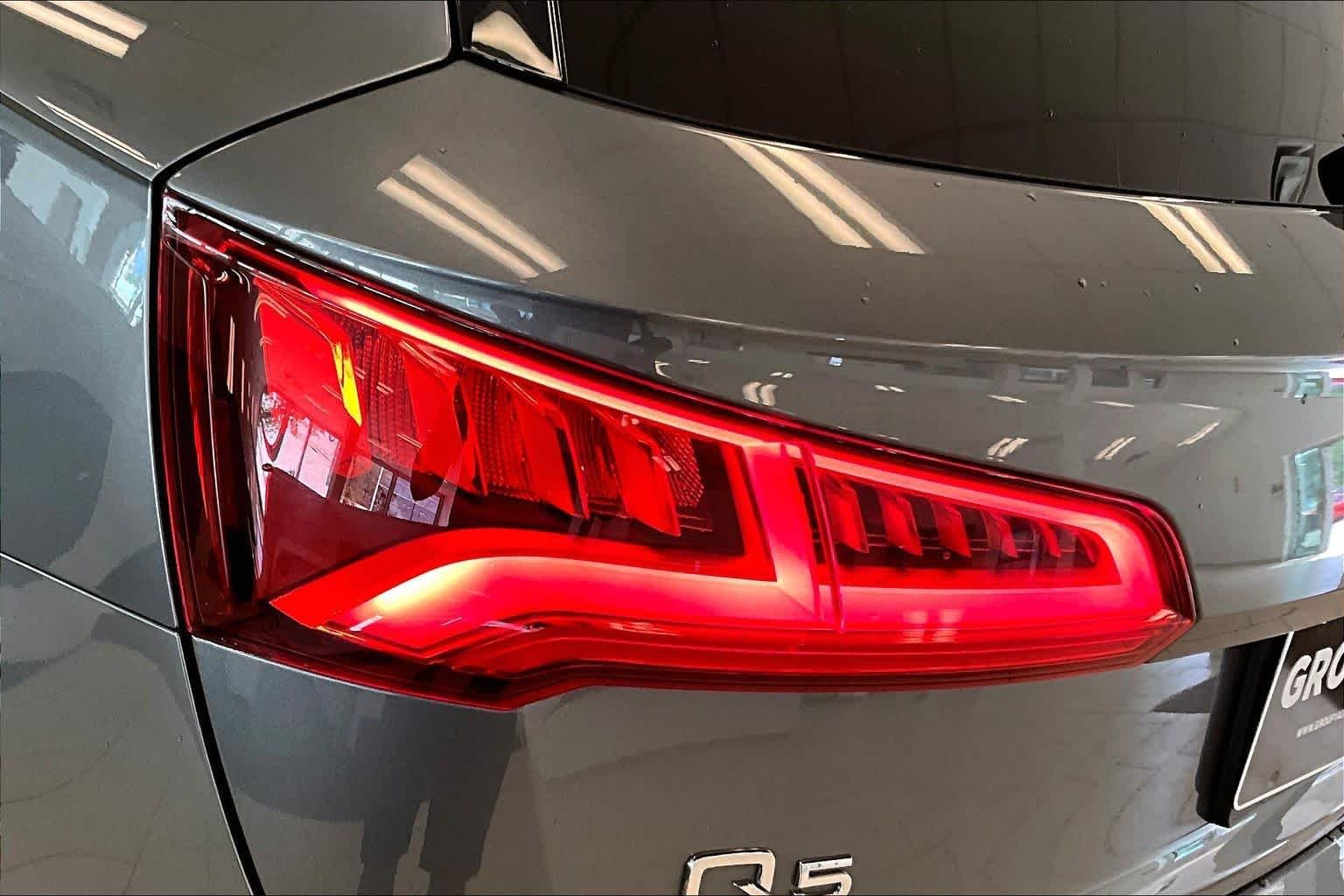 Used 2020 Monsoon Gray Metallic Audi Premium image 28
