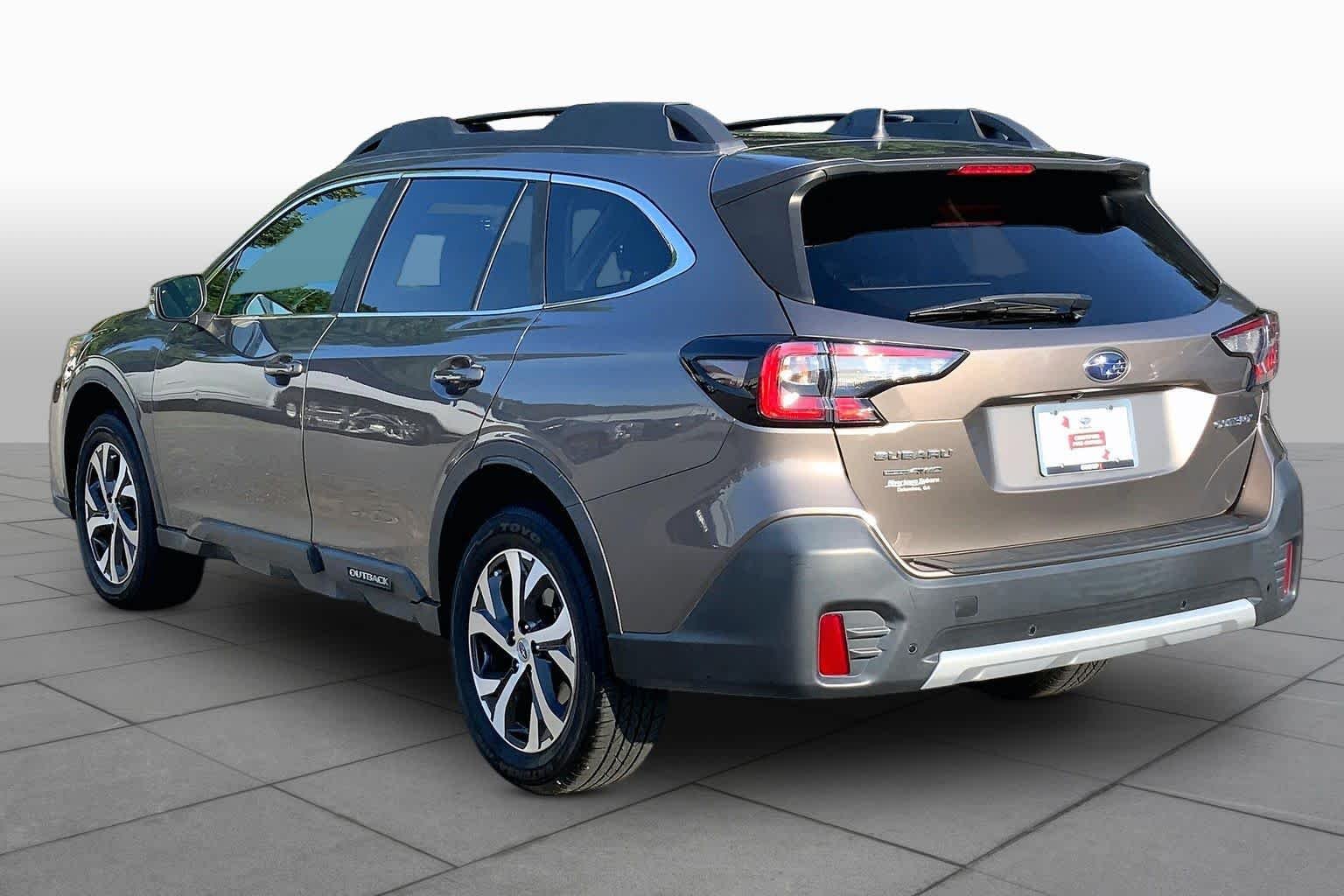Used 2022 Brilliant Bronze Metallic Subaru Limited image 11