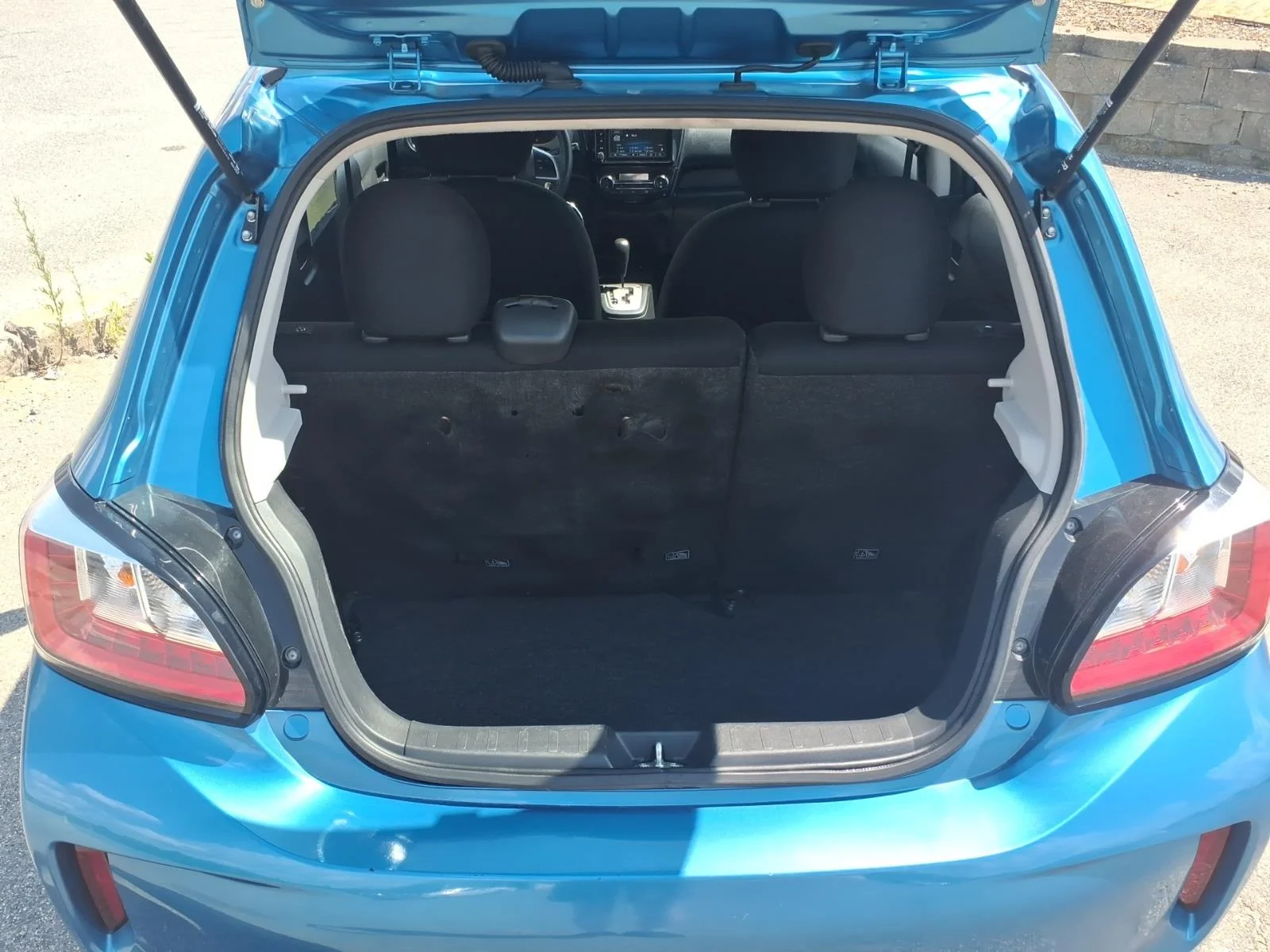 Used 2021 Sapphire Blue Mitsubishi ES image 16